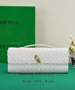 Alternative view of Bottega Veneta Andiamo Clutch(HIGH-END GRADE)