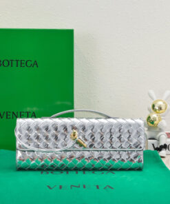 Alternative view of Bottega Veneta Andiamo Clutch(HIGH-END GRADE)