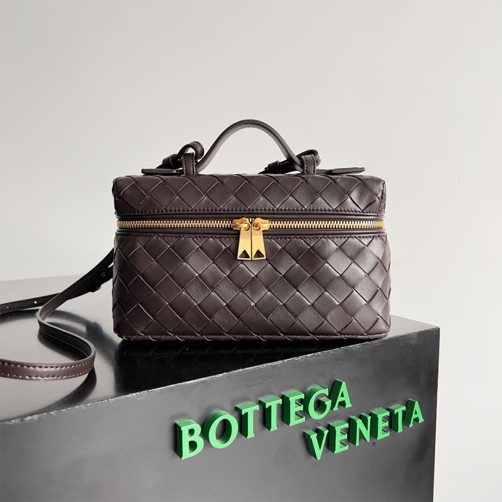 Bottega Veneta Bang Bang Vanity Case(high-end grade) - Image 2