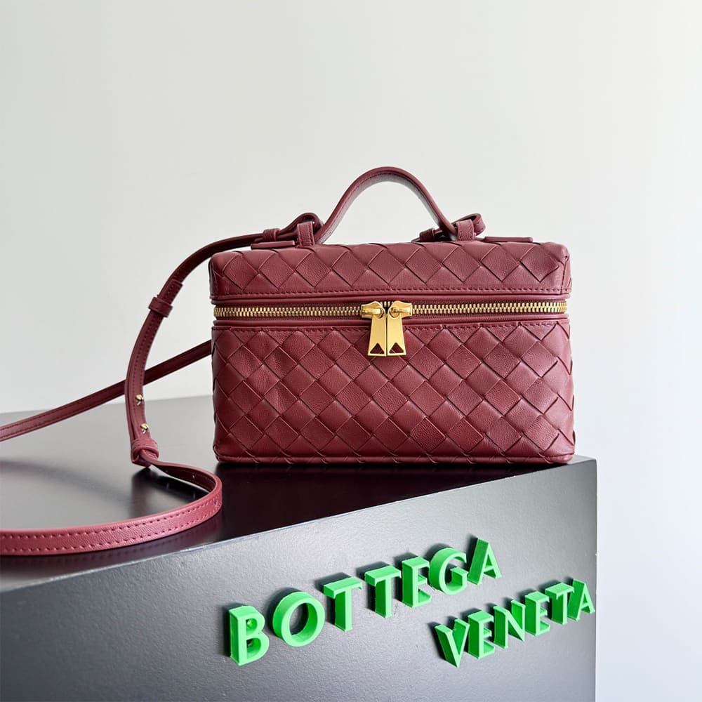 Bottega Veneta Bang Bang Vanity Case(high-end grade) - Image 2