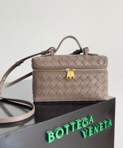 Alternative view of Bottega Veneta Bang Bang Vanity Case(high-end grade)