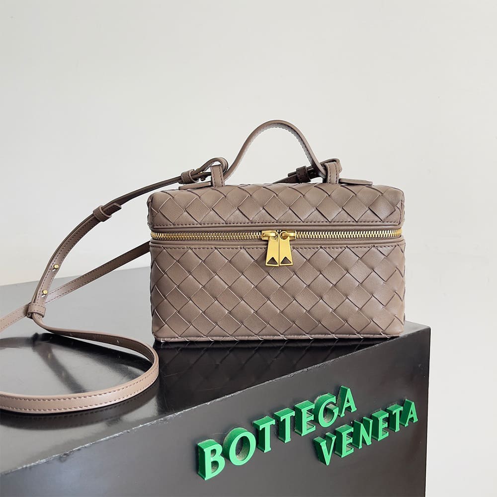 Bottega Veneta Bang Bang Vanity Case(high-end grade) - Image 2
