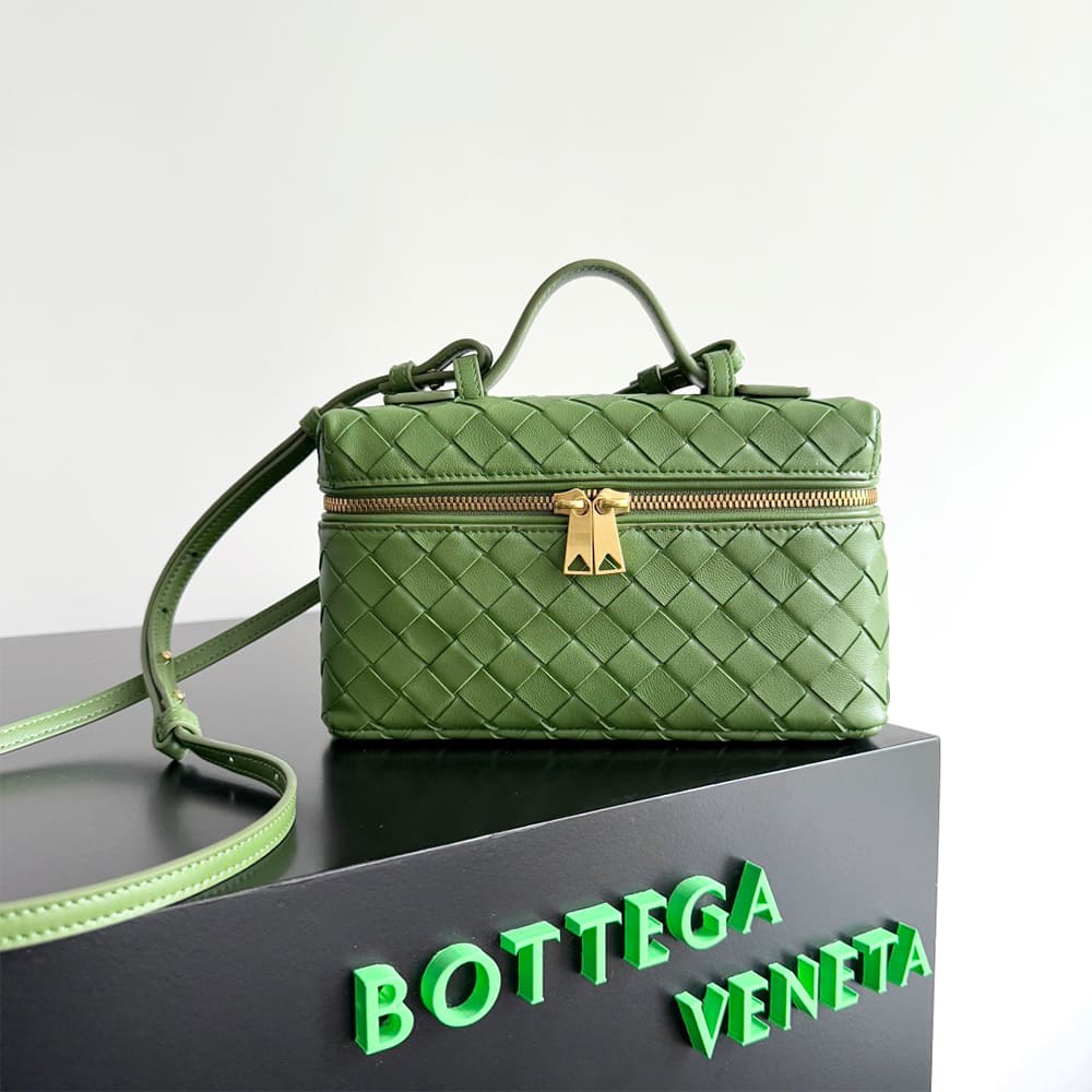 Bottega Veneta Bang Bang Vanity Case(high-end grade) - Image 2