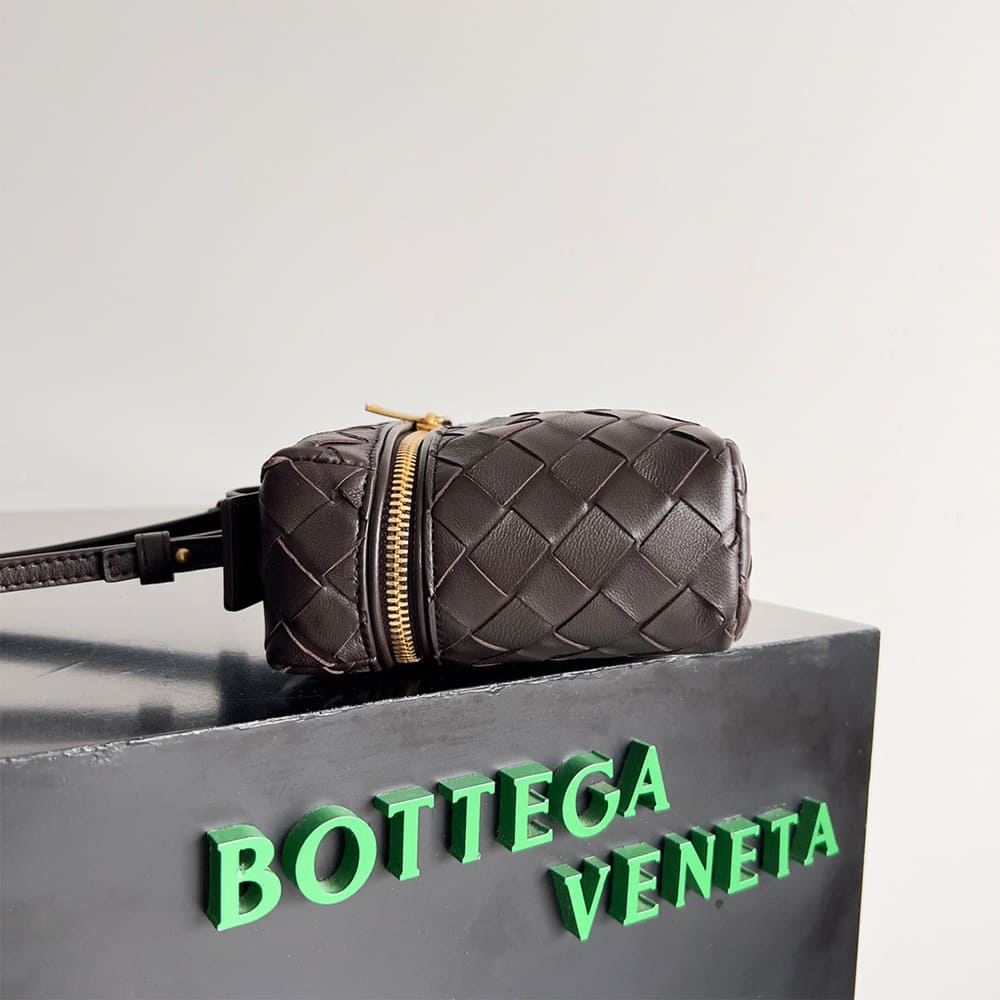 Bottega Veneta Bang Bang Vanity Case(high-end grade) - Image 3