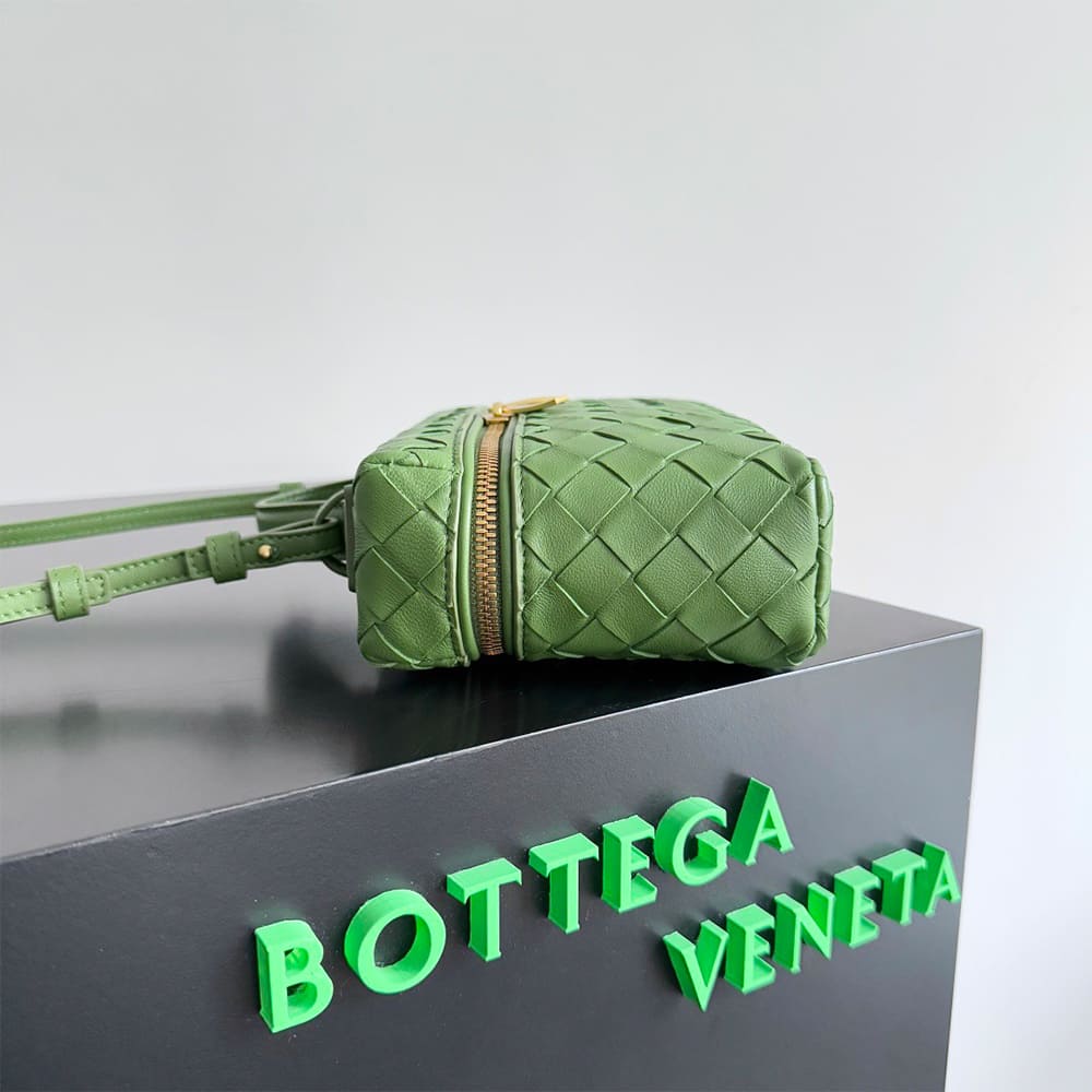 Bottega Veneta Bang Bang Vanity Case(high-end grade) - Image 3