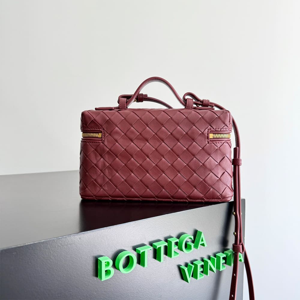 Bottega Veneta Bang Bang Vanity Case(high-end grade) - Image 4