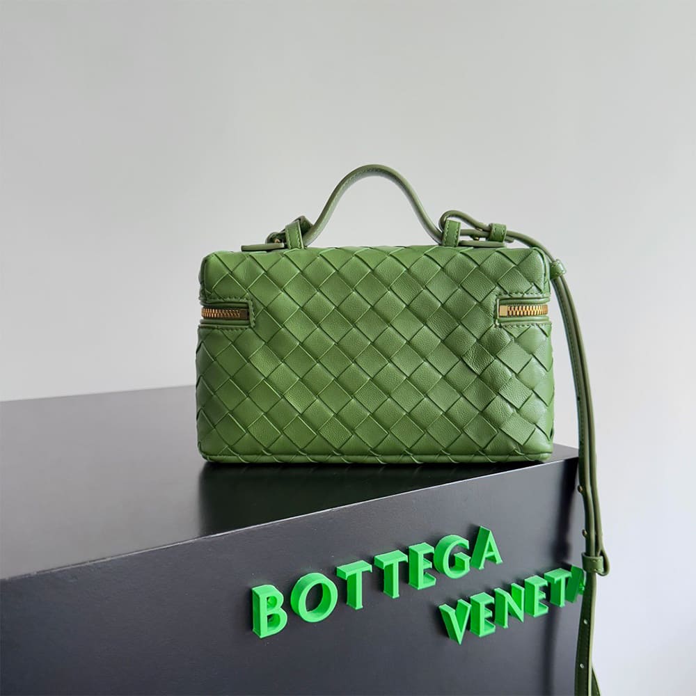 Bottega Veneta Bang Bang Vanity Case(high-end grade) - Image 4