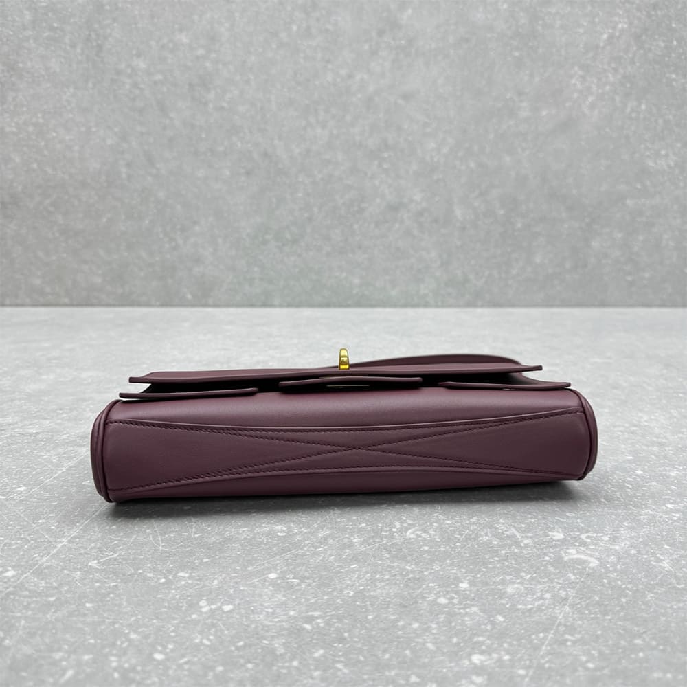 Balenciaga Women??s Bel Air Clutch On Strap Small(HIGH-END GRADE) - Image 5