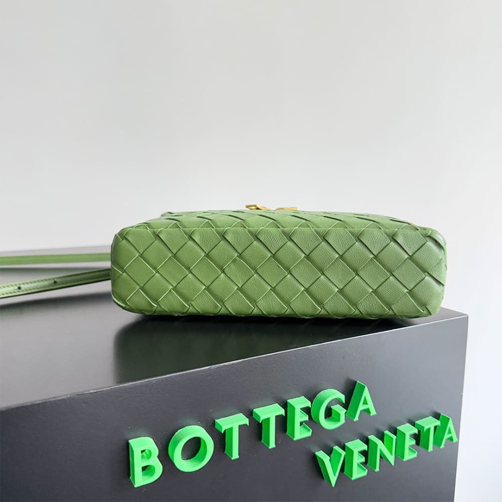 Bottega Veneta Bang Bang Vanity Case(high-end grade) - Image 5