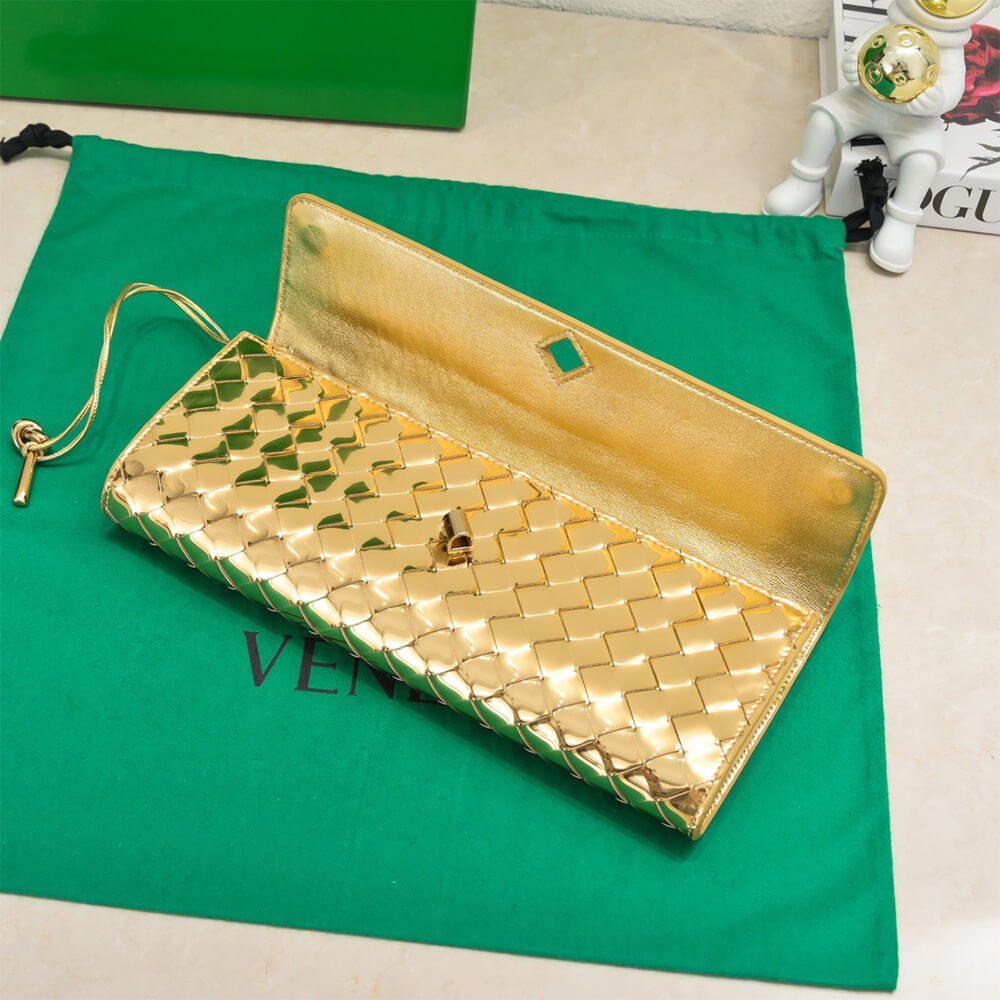 Bottega Veneta Andiamo Clutch(HIGH-END GRADE) - Image 6