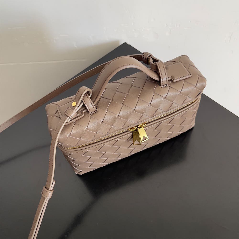 Bottega Veneta Bang Bang Vanity Case(high-end grade) - Image 6