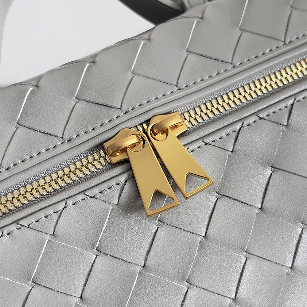 Bottega Veneta Bang Bang Vanity Case(high-end grade) - Image 6