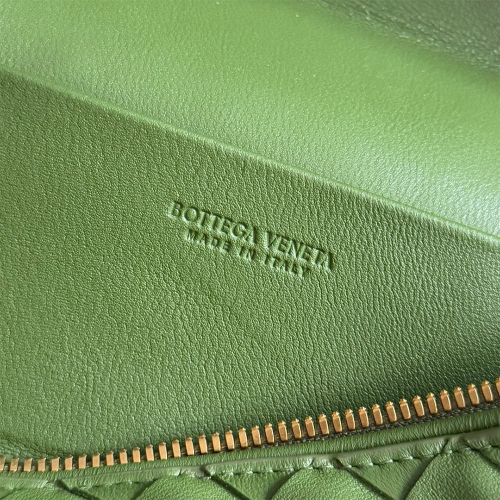 Bottega Veneta Bang Bang Vanity Case(high-end grade) - Image 7