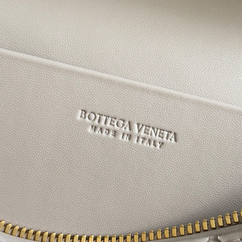 Bottega Veneta Bang Bang Vanity Case(high-end grade) - Image 7