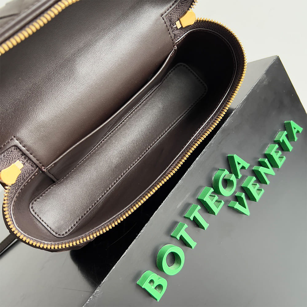 Bottega Veneta Bang Bang Vanity Case(high-end grade) - Image 8