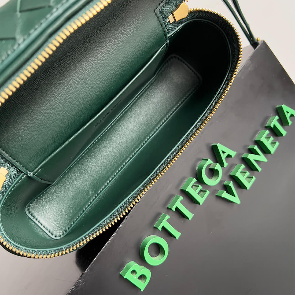 Bottega Veneta Bang Bang Vanity Case(high-end grade) - Image 8